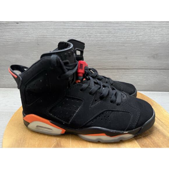 Nike Air Jordan Retro 6 Mid Shoes Black Infrared 384665-060 Women 6.5 - Picture 1 of 15